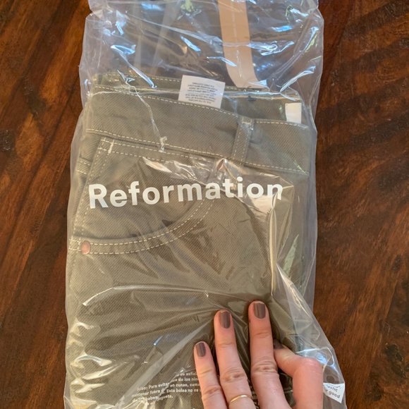 Never worn Reformation Cowboy High Rise Straight Jeans - Picture 6 of 11